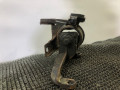 подушка крепления двигателя Ford Mondeo 1 поколение 1996, 2.0 л., бензин, МКПП, серебристый, седан, передний привод - фото №2