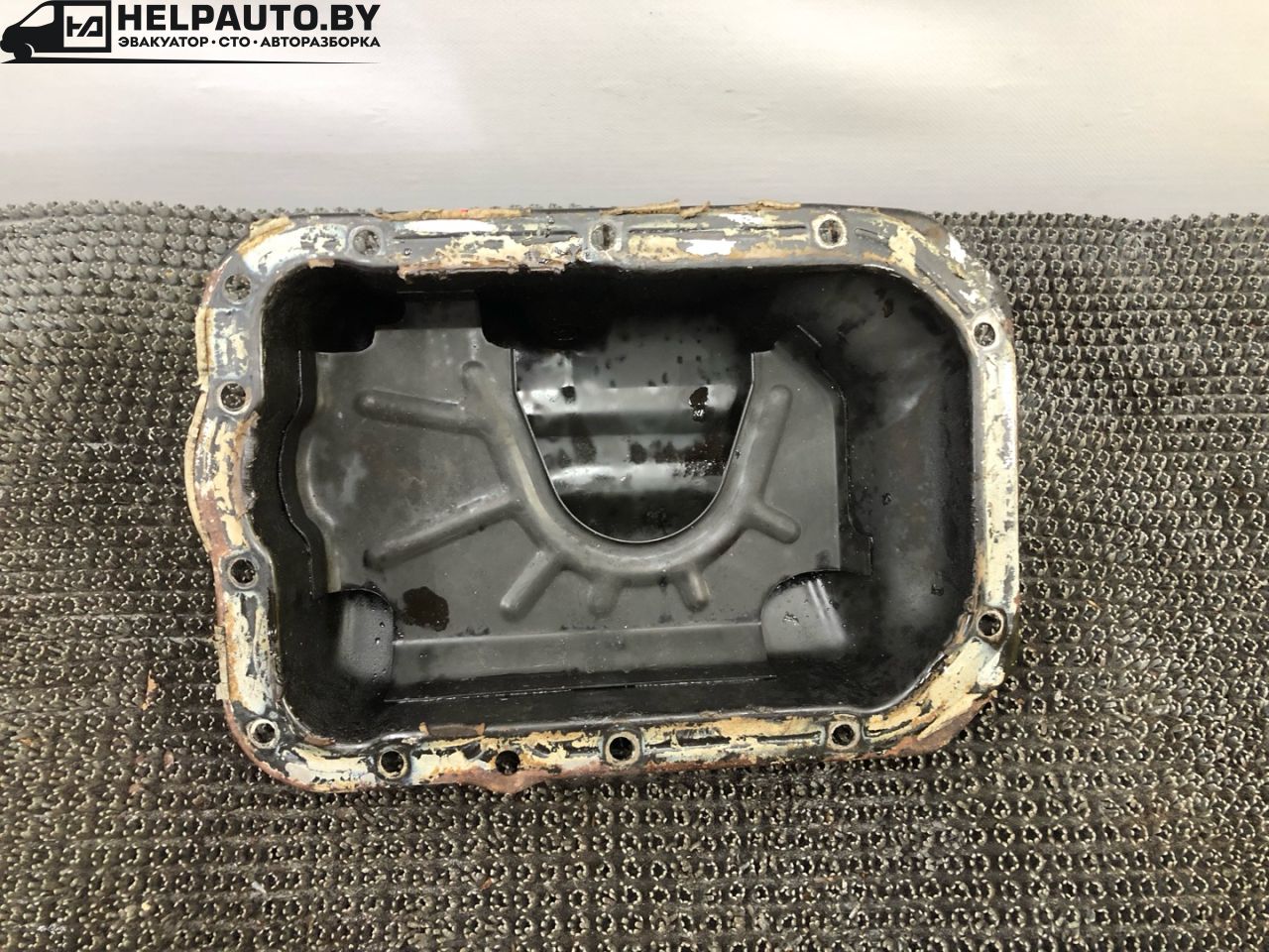 масляный поддон Mazda 626 GE 1994, 1.8 л., FP, бензин, МКПП, бордовый, седан, передний привод - фото №1