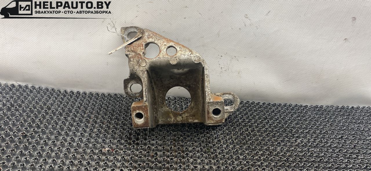 кронштейн КПП Mazda Xedos 9 1 поколение 1996, 2.5 л., бензин, МКПП, темно синий, седан, передний привод - фото №1