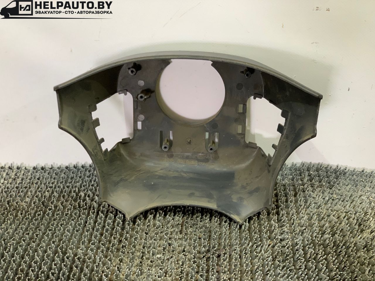 кожух рулевой колонки Nissan Bluebird T12/T72 1987, 2.0 л., бензин, МКПП, бордовый, хетчбэк 5 дв., передний привод - фото №1