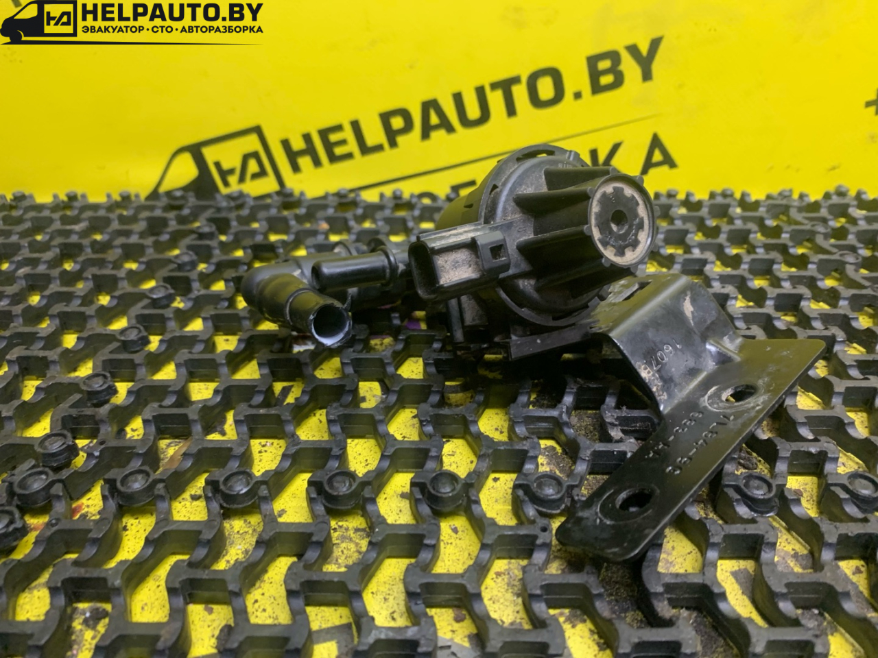 электромагнитный клапан Ford Escape 2 поколение R3 2009, 2.3 л., бензин, АКПП, синий, внедорожник 5 дв., передний привод - фото №1