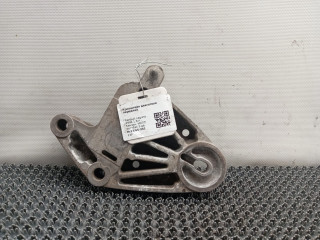 кронштейн двигателя Renault Laguna 1 поколение 1996, 1.8 л., бензин, МКПП, хетчбэк 5 дв., F3P