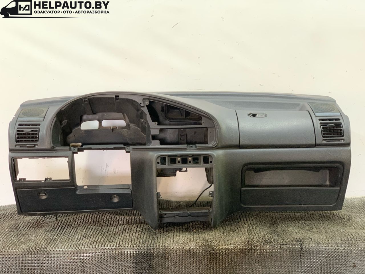 панель передняя салона (торпедо) Citroen Berlingo 1 поколение (M49) 1998, 1.9 л., DHX (XUD9TF/BTF), дизель, МКПП, белый, фургон, передний привод - фото №1