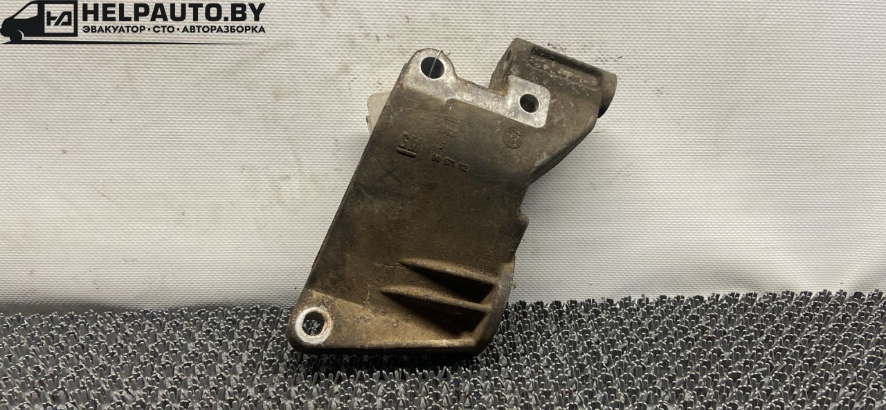 кронштейн генератора Opel Astra G 2002, 1.6 л., X 16 XEL, бензин, 5МКПП, синий, универсал, передний привод - фото №1