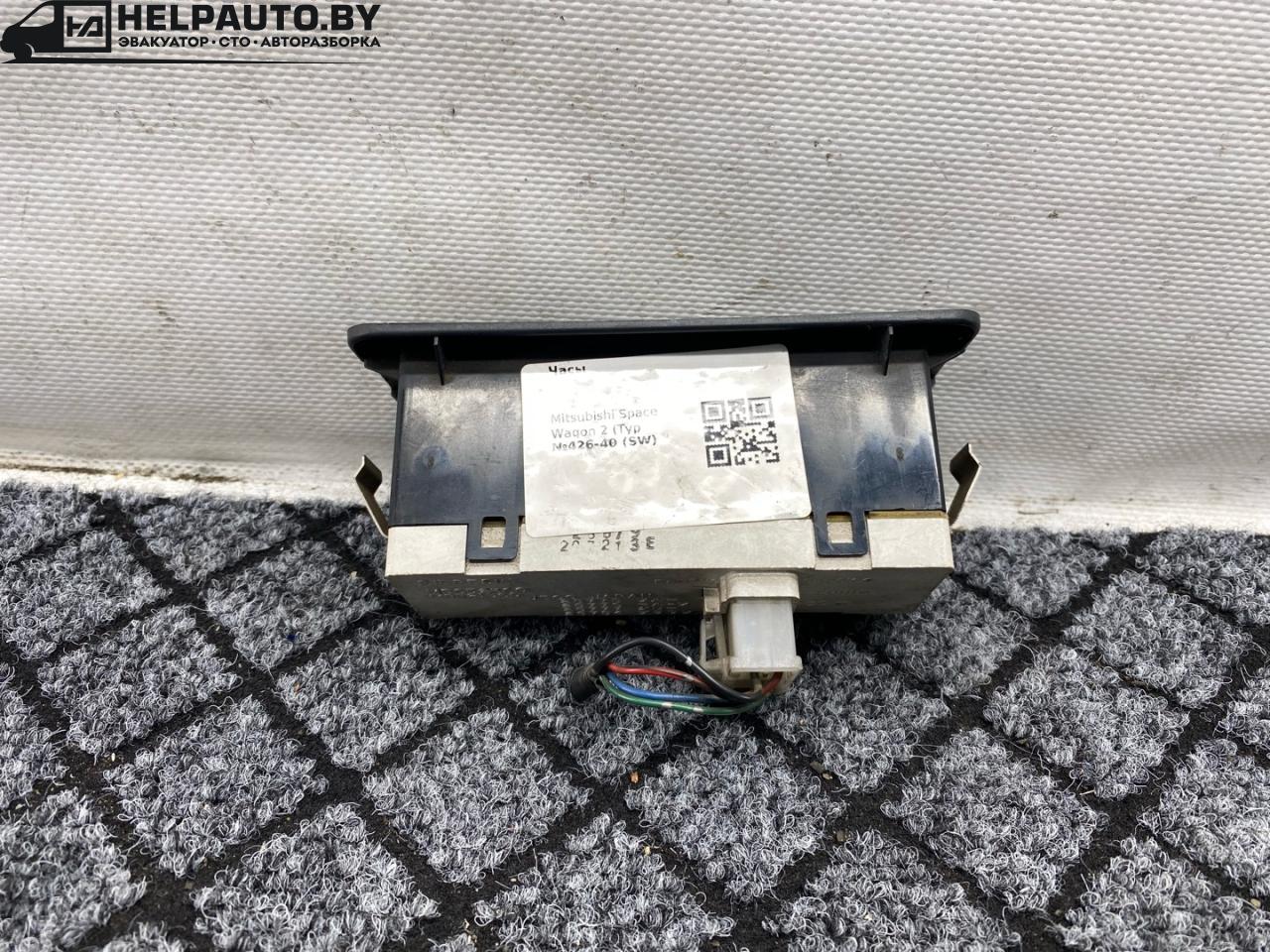 часы Mitsubishi Space Wagon 2 поколение (Typ N30/N40) 1994, 2.0 л., 4D68 T, дизель, МКПП, серый, минивэн, MB652360, MB521560 - фото №1