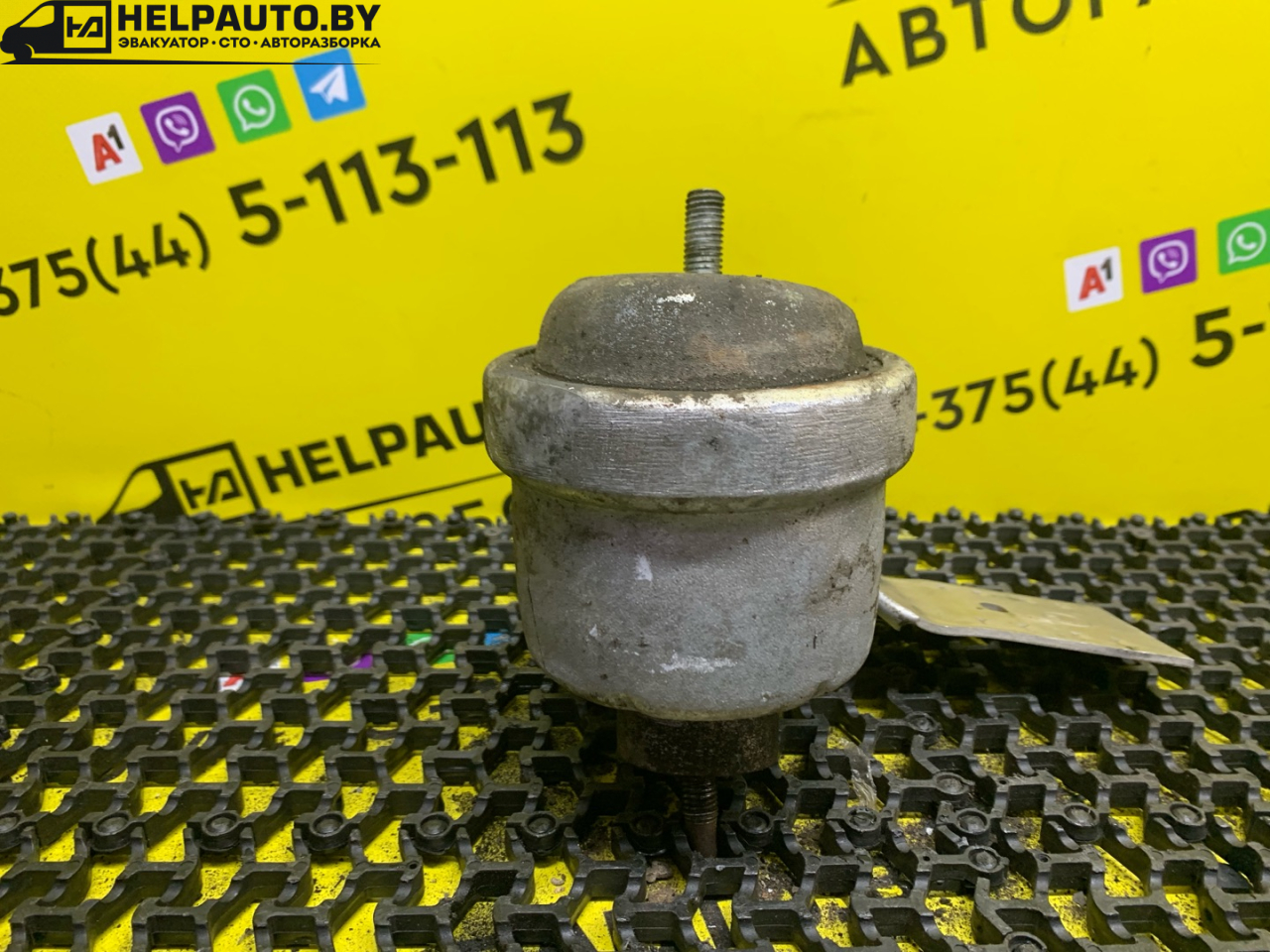 подушка крепления двигателя Opel Vectra B 1996, 1.7 л., X 17 DT (TC4EE1), дизель, МКПП, серебро, хетчбэк 5 дв., передний привод - фото №1