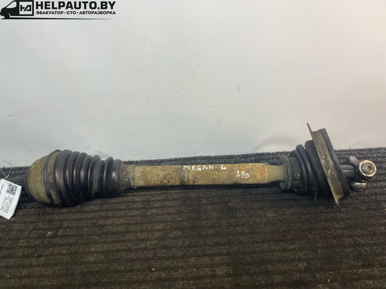 полуось передняя левая (приводной вал, ШРУС) Renault Megane 1 поколение 1998, 1.9 л., F8Q 620, дизель, МКПП, бордовый, седан, передний привод - фото №1