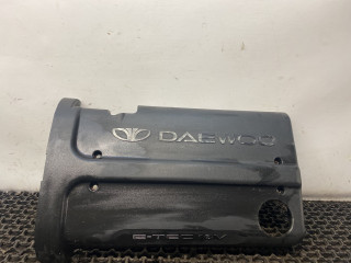 декоративная крышка двигателя Daewoo Nubira J100 1998, 1.6 л., бензин, МКПП, зелёный металлик, хетчбэк 5 дв.