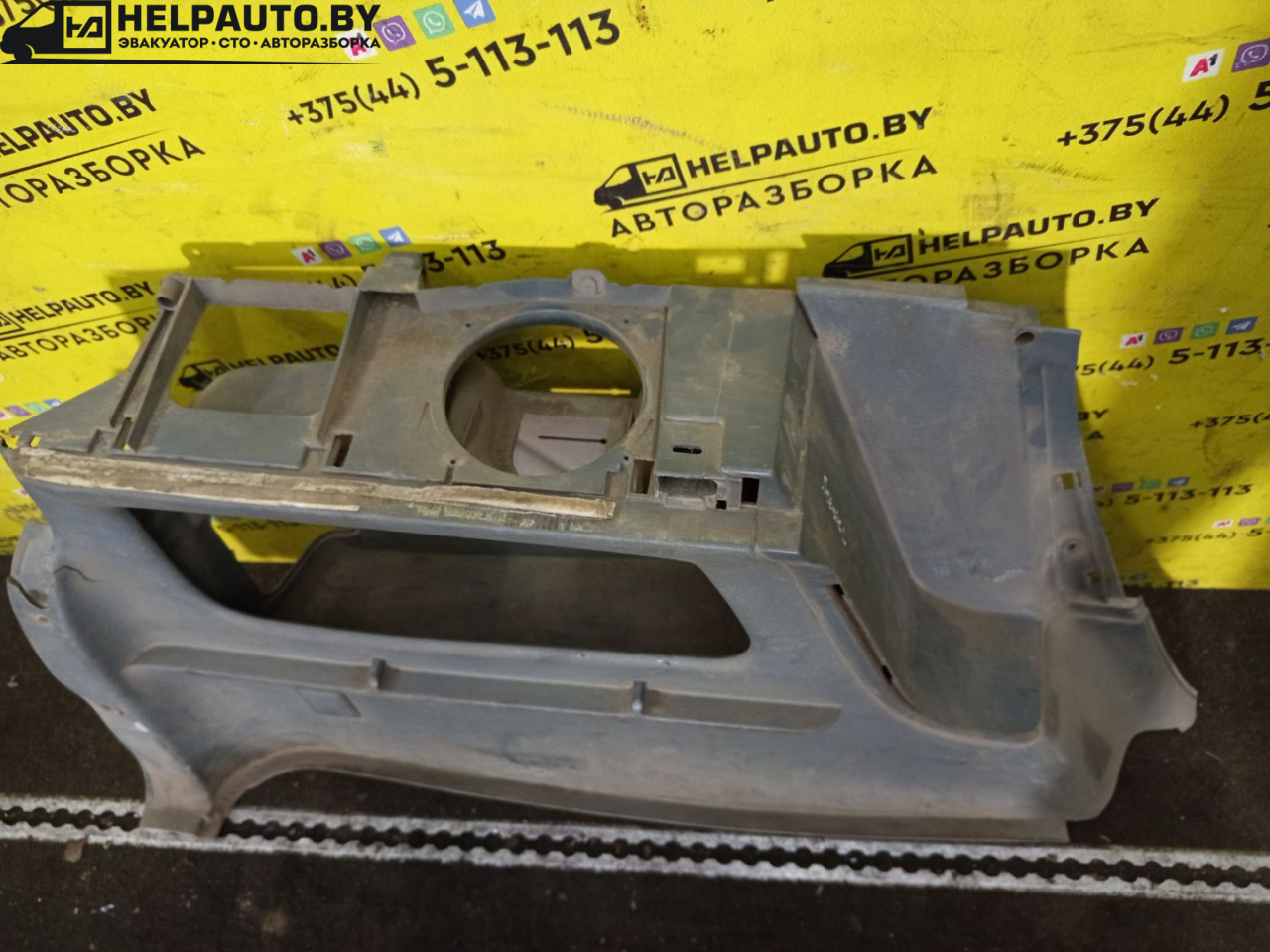 пластик Renault Scenic 1 поколение 1998, 1.9 л., F9Q 716, дизель, МКПП, синий, минивэн, передний привод - фото №1