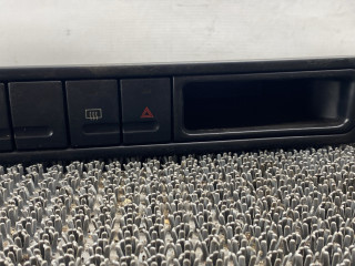 кнопка аварийной сигнализации Peugeot 406 1 поколение 1997, 1.9 л., дизель, МКПП, серебро, седан, передний привод