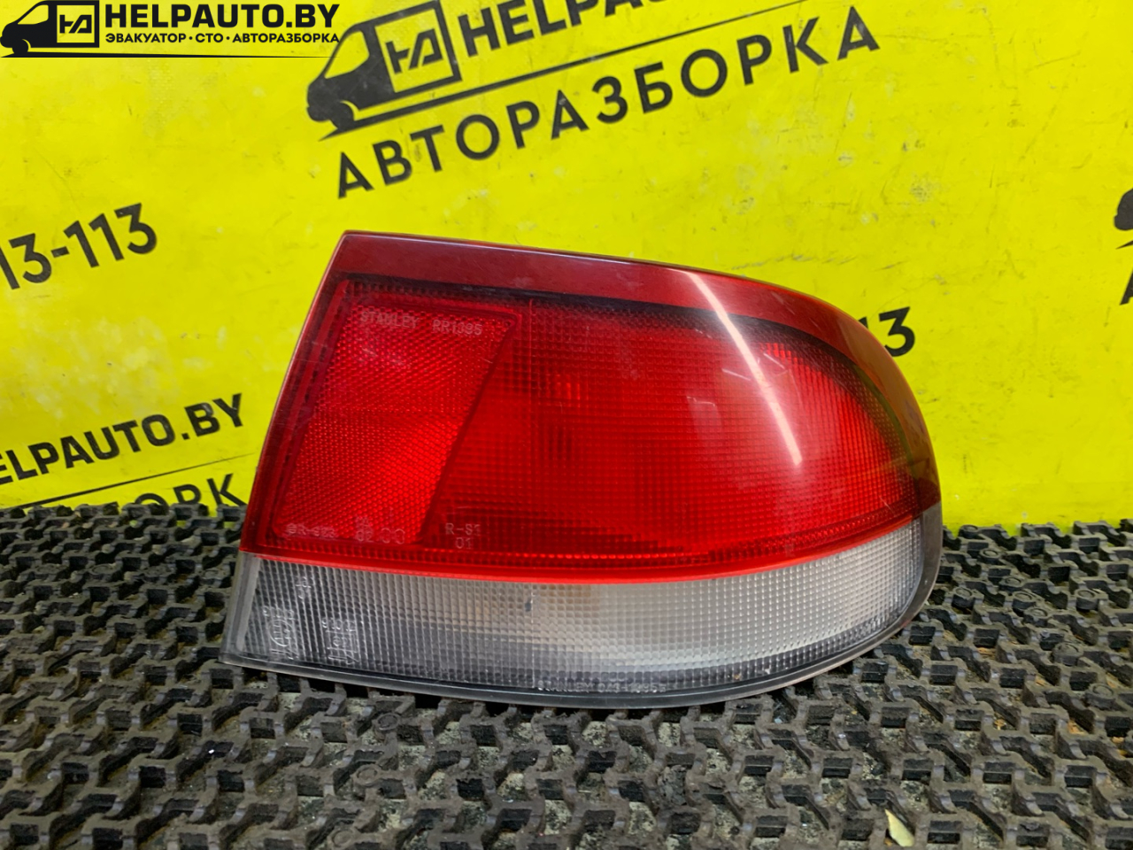 фонарь задний правый Mazda 626 GE 1994, 1.8 л., FP, бензин, МКПП, бордовый, седан, передний привод - фото №1