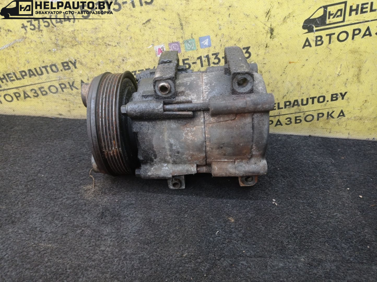 компрессор кондиционера Ford Mondeo 2 поколение 1997, 2.0 л., бензин, МКПП, черный, универсал, передний привод - фото №1