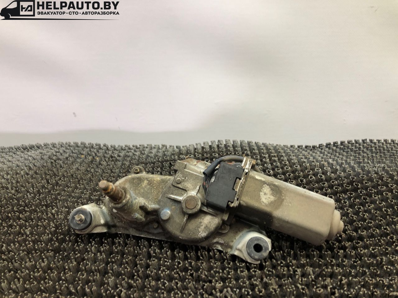 моторчик заднего стеклоочистителя (дворника) Mazda 323 5 поколение 1994, 1.8 л., BP (DOHC), бензин, МКПП, красный, хетчбэк 5 дв., передний привод, 849200-1263 - фото №1
