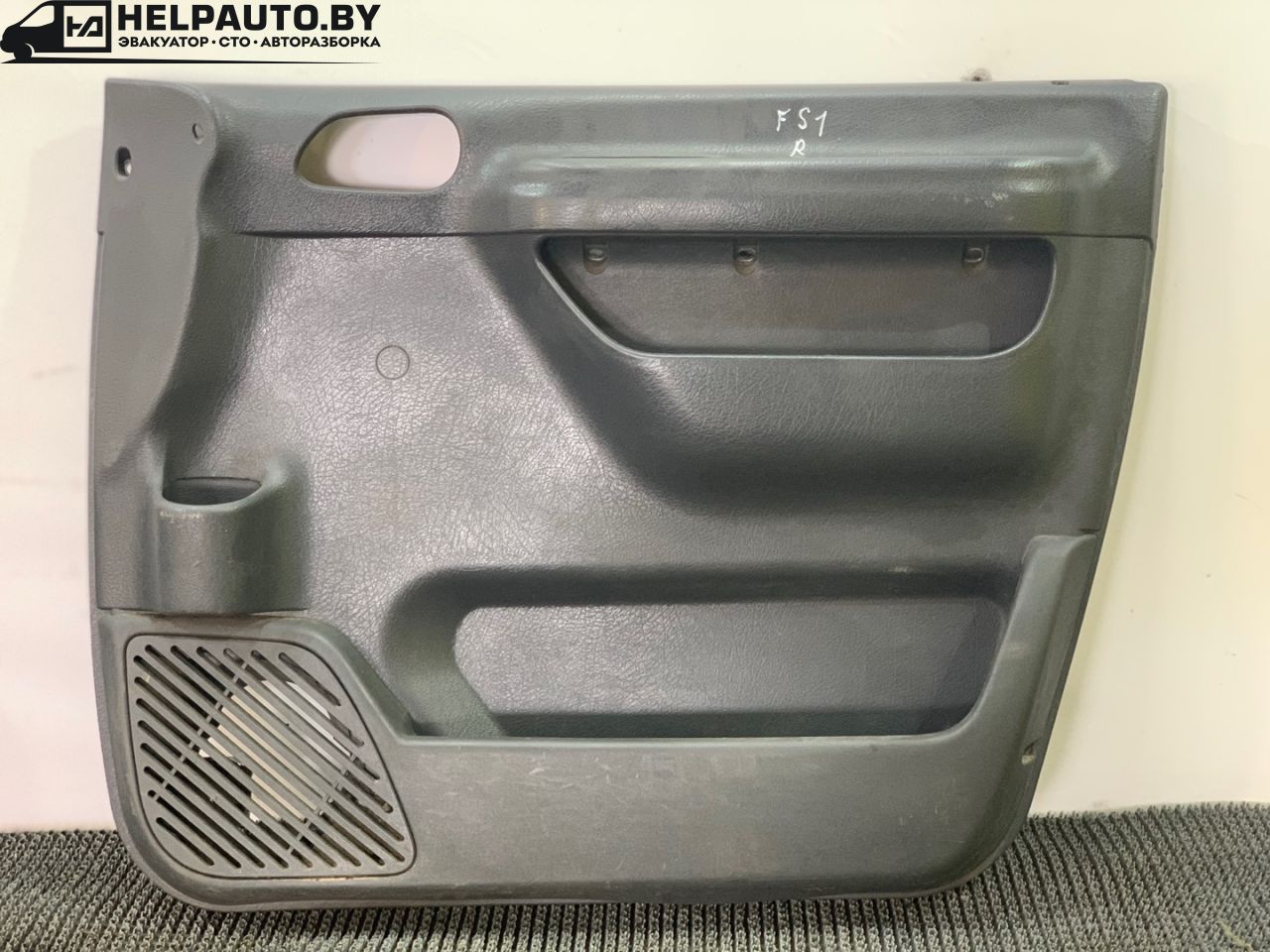 обшивка двери передняя правая Fiat Scudo 1 поколение (1996 - 2007), 2.0 л., дизель, МКПП, белый, минивэн, передний привод - фото №1