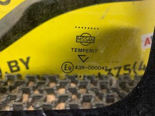 стекло кузовное боковое левое Nissan Serena C23 1992, 2.0 л., дизель, МКПП, серебро, минивэн, передний привод