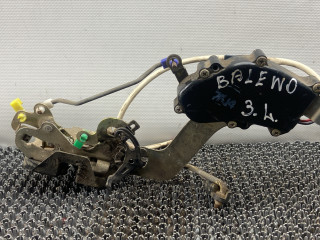 замок двери задней левой Suzuki Baleno 1 поколение (1995 - 2002), 1.6 л., G16B, бензин, МКПП, серебристый, универсал, передний привод