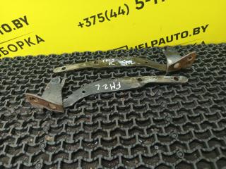петля капота Ford Mondeo 2 поколение 1997, 2.0 л., бензин, МКПП, черный, универсал, передний привод