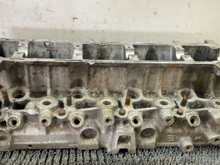 головка блока цилиндров Fiat Scudo 1 поколение (1996 - 2007), 2.0 л., дизель, МКПП, белый, минивэн, передний привод, 9634963010