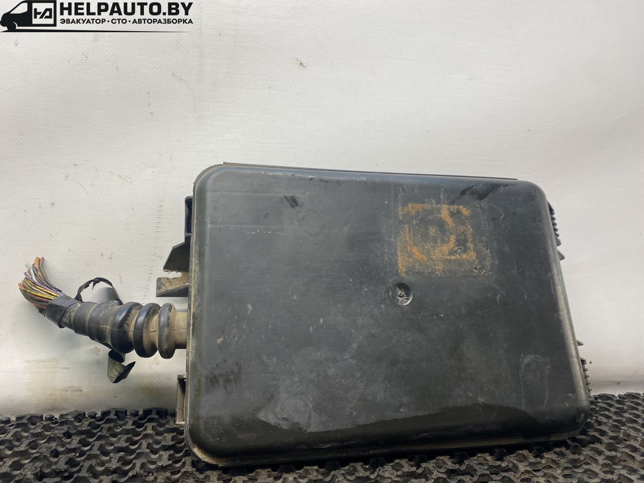 блок управления АКПП Audi A4 B5 1999, 1.8 л., бензин, АКПП, черный, универсал, передний привод - фото №1