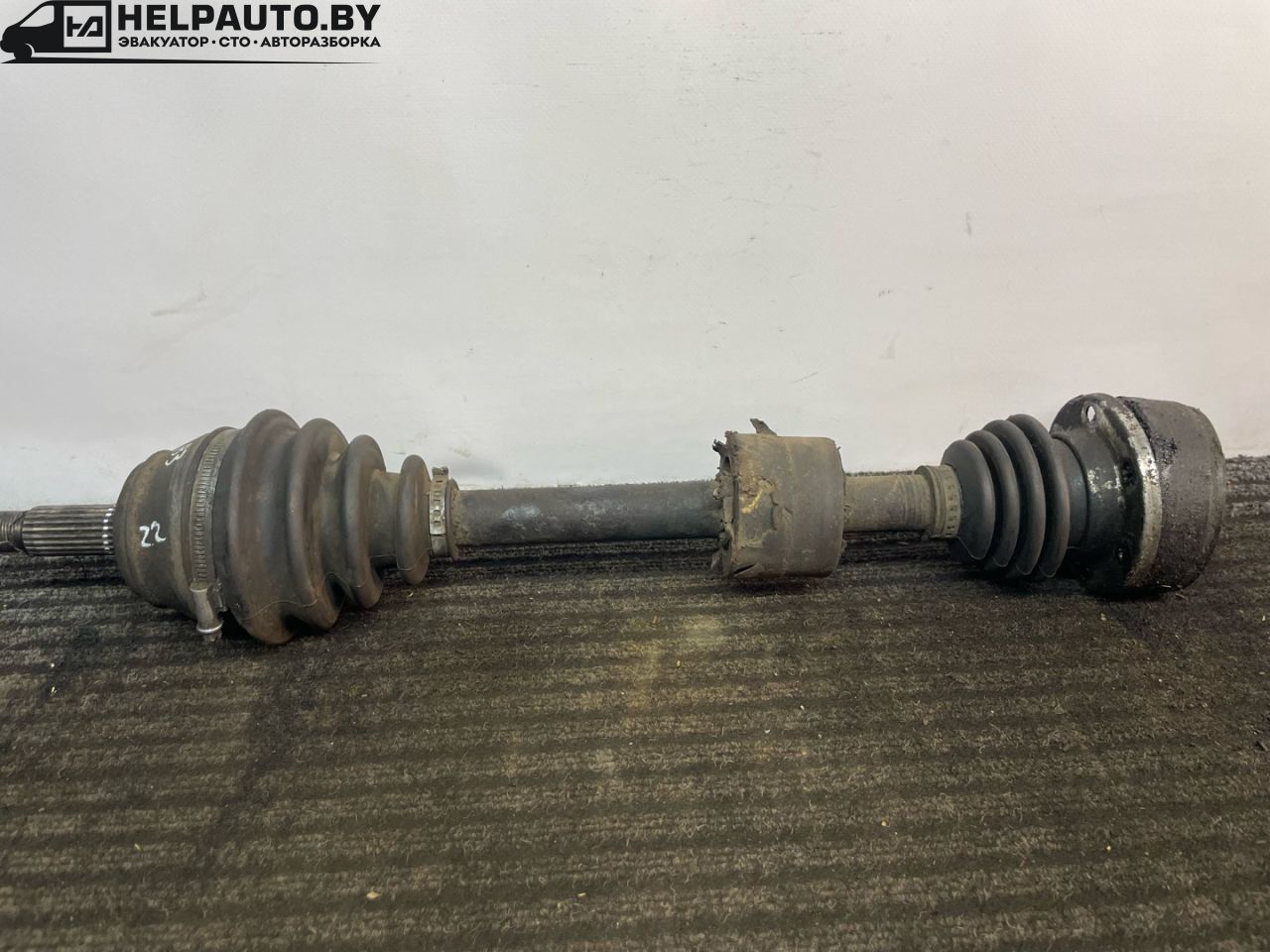 полуось передняя левая (приводной вал, ШРУС) Volkswagen Passat B3 (1988 - 1997), 1.6 л., TDi, дизель, универсал - фото №1