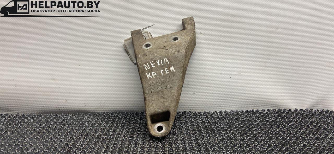 кронштейн генератора Daewoo Nexia 1 поколение 2000, 1.5 л., G15MF, бензин, МКПП, красныц, хетчбэк 5 дв., передний привод - фото №1