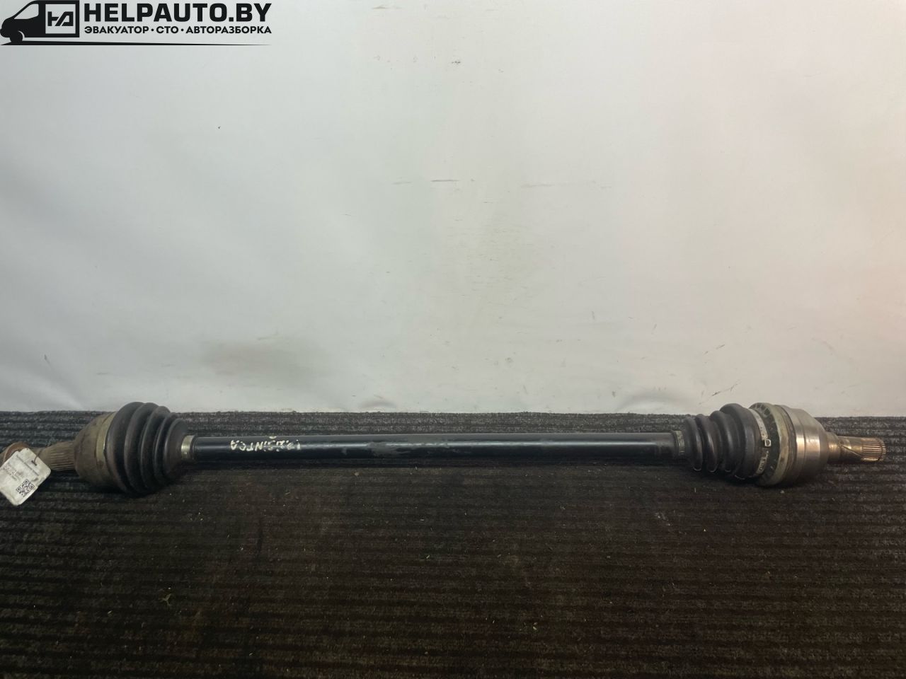 полуось передняя правая (приводной вал, ШРУС) Opel Sintra 1 поколение 1999, 2.2 л., X 22 XE, бензин, 5МКПП, зеленый, минивэн - фото №1