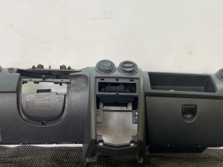 панель передняя салона (торпедо) Dacia Logan 1 поколение 2005, 1.6 л., K7M 710, бензин, МКПП, седан, 8200213822IND