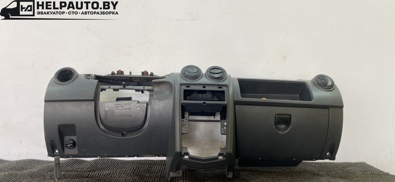 панель передняя салона (торпедо) Dacia Logan 1 поколение 2005, 1.6 л., K7M 710, бензин, МКПП, седан, 8200213822IND - фото №1