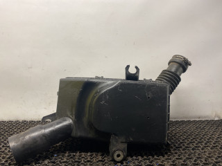 корпус воздушного фильтра Mazda 626 GF 1997, 2.0 л., дизель, МКПП, зелёный, седан, передний привод, 6RF2A