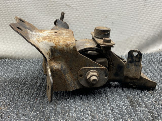 подушка крепления двигателя Mazda 626 3 поколение [рестайлинг] 1992, 2.0 л., бензин, МКПП, синий, хетчбэк 5 дв.