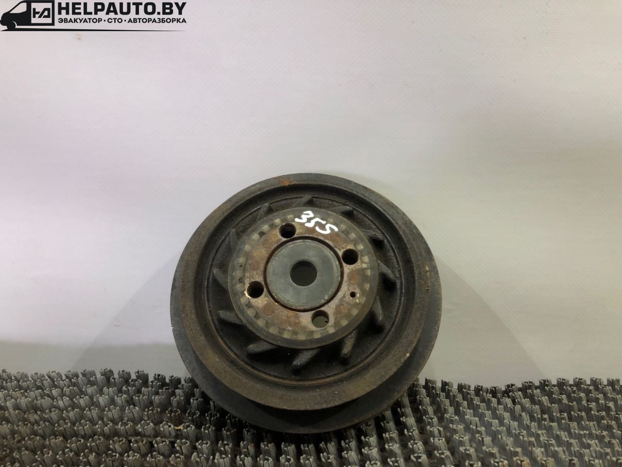шкив коленвала Kia Sorento 1 поколение 2005, 2.4 л., G4JS, бензин, МКПП, красный, внедорожник 5 дв., полный подключаемый привод - фото №1