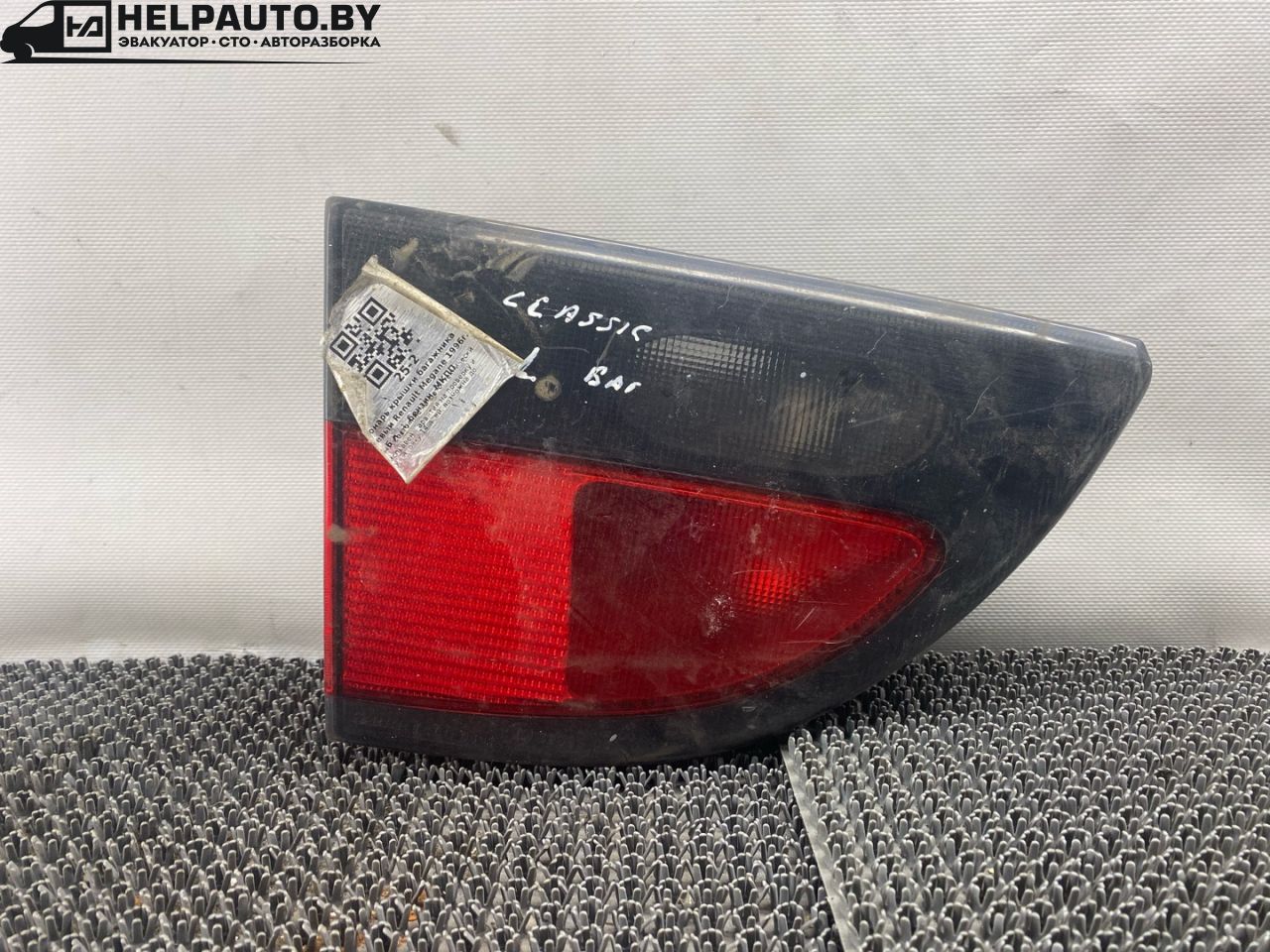 фонарь крышки багажника левый Renault Megane 1 поколение 1996, 1.6 л., i, бензин, МКПП, седан, передний привод, K4M - фото №1