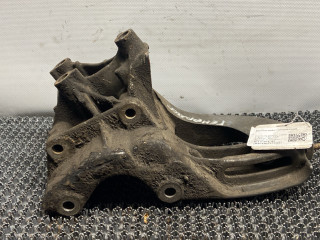 кронштейн генератора Renault Scenic 1 поколение 1998, 1.9 л., F9Q 716, дизель, МКПП, синий, минивэн, передний привод