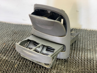 подстаканник Hyundai Santa Fe 1 поколение (SM) 2003, 2.4 л., бензин, МКПП, серебристый, внедорожник 5 дв., передний привод