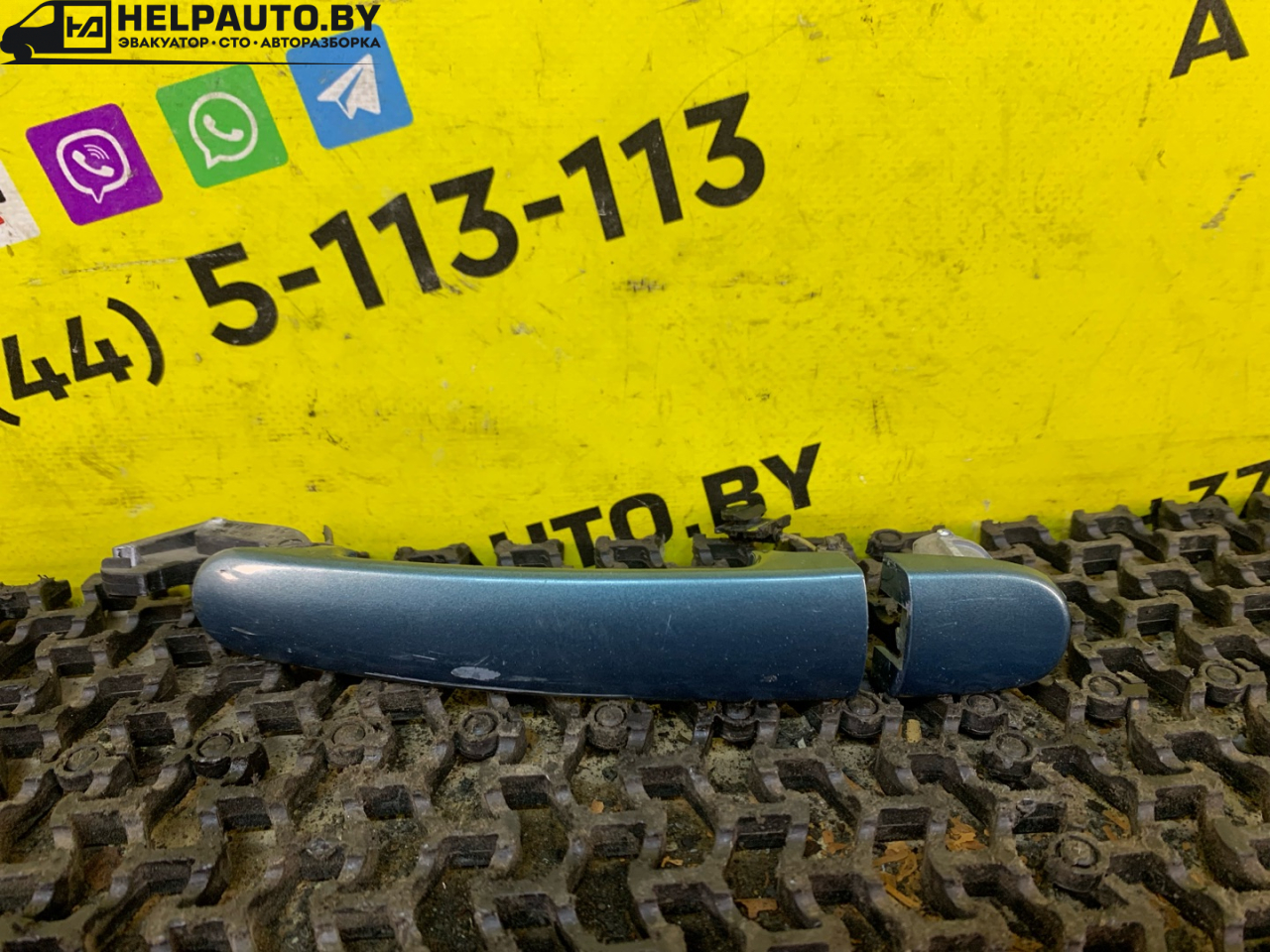ручка наружная задняя левая Skoda Octavia 2 поколение (A5) 2008, 1.6 л., BSE, бензин, МКПП, хетчбэк 5 дв. - фото №1