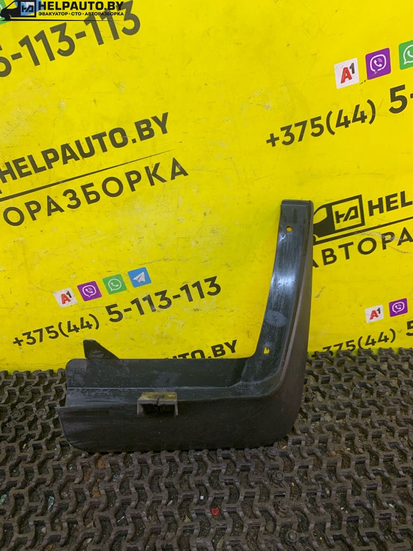 брызговик правый зад. Kia Sorento 1 поколение 2005, 2.5 л., D4CB, дизель, АКПП, черный, внедорожник 5 дв., полный подключаемый привод - фото №1