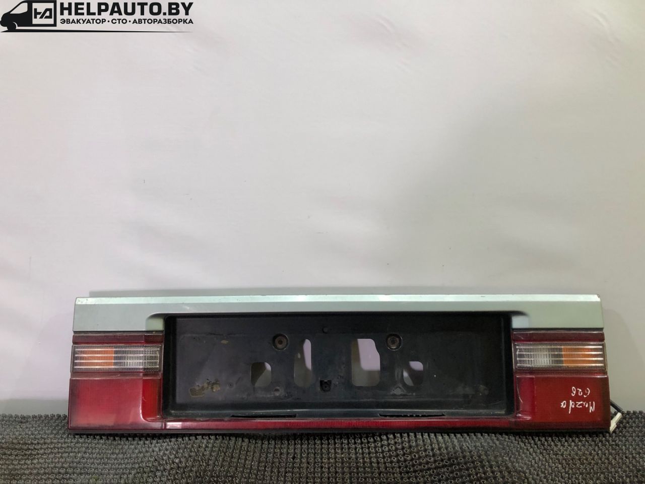 бленда Mazda 626 3 поколение GD (1987 - 1992), 2.0 л., бензин, МКПП, желтый, седан, передний привод - фото №1