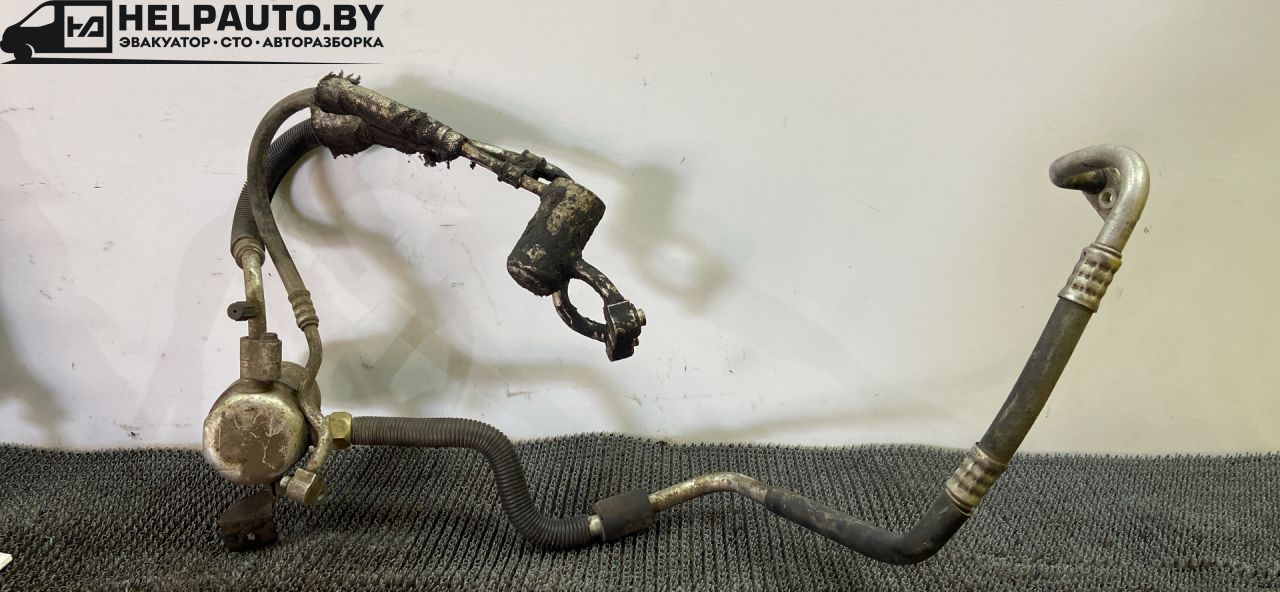 трубка кондиционера Opel Sintra 1 поколение 1999, 2.2 л., X 22 XE, бензин, 5МКПП, зеленый, минивэн - фото №1