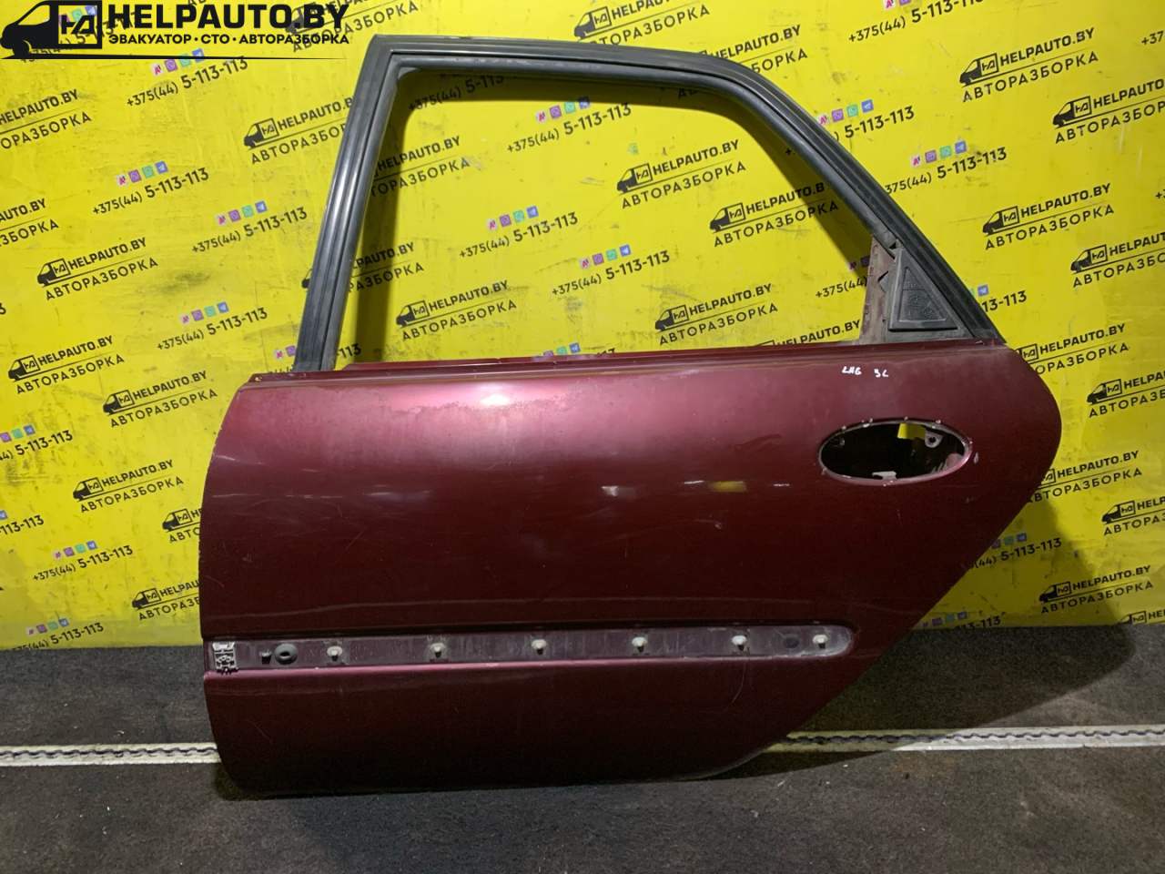 дверь задняя левая Renault Laguna 1 поколение 1994, 2.0 л., F3R 200, бензин, МКПП, бордовый, хетчбэк 5 дв., передний привод - фото №1