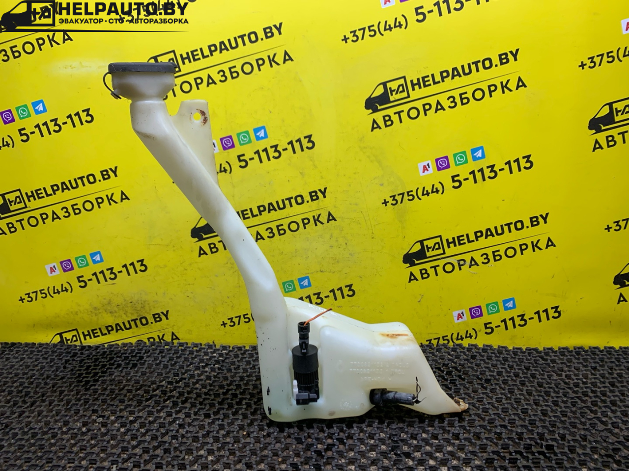 бачок омывателя Renault Laguna 1 поколение 1997, 2.0 л., F3R 200, бензин, МКПП, серый, универсал, передний привод - фото №1