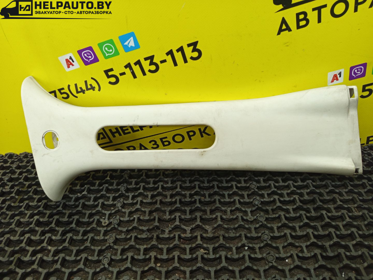 обшивка стойки центральной правой Ford Escape 2 поколение R3 2009, 2.3 л., бензин, АКПП, синий, внедорожник 5 дв., передний привод - фото №1