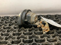 кнопка открытия багажника Renault Twingo 1 поколение 1996, 1.2 л., C3G 700, бензин, МКПП, желтый, хетчбэк 3 дв., передний привод - фото №2