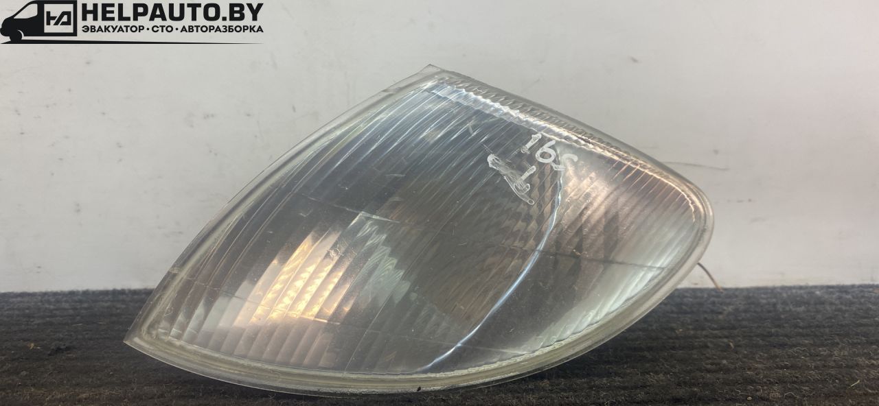 поворотник левый Renault Scenic 1 поколение 1998, 1.6 л., бензин, МКПП, синий, передний привод, 7700831467 - фото №1