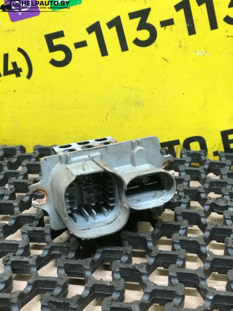 сопротивление печки Renault Megane 1 поколение 1996, 1.6 л., K7M 702, бензин, МКПП, синий, купе, передний привод - фото №1