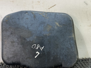 пластик Audi 80 B3 89/B3 1987, 1.8 л., бензин, МКПП, серый, седан, передний привод, 893945285