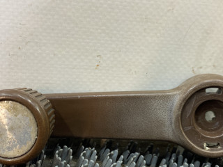 ручка стеклоподъемника Mitsubishi L300 1 поколение 1985, 2.3 л., 4D55, дизель, 4МКПП, микроавтобус