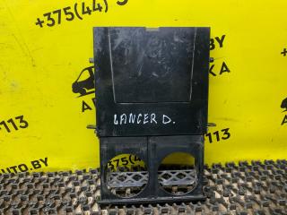 подстаканник Mitsubishi Lancer 7 поколение 1996, 2.0 л., дизель, МКПП, белый, универсал, передний привод