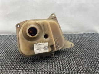 бачок расширительный Audi 80 8C/B4 1991, 2.0 л., i, бензин, МКПП, седан, передний привод