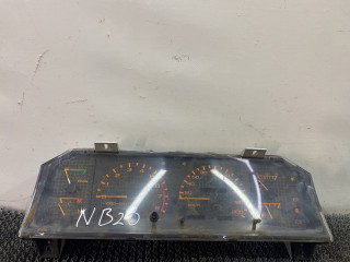щиток приборов (приборная панель) Nissan Bluebird T12/T72 1987, 2.0 л., бензин, МКПП, бордовый, хетчбэк 5 дв., передний привод