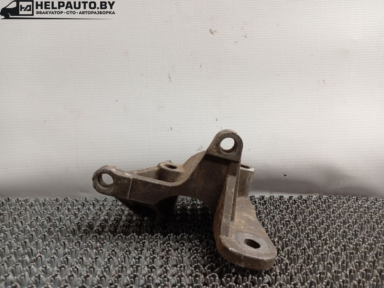 кронштейн ТНВД Ford Focus 1 поколение 2001, 1.8 л., дизель, МКПП, синий, универсал, передний привод - фото №1